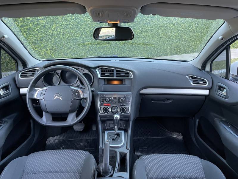 CITROËN - C4 LOUNGE - 2013/2014 - Branca - R$ 45.000,00