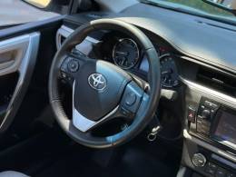 TOYOTA - COROLLA - 2014/2015 - Branca - R$ 83.900,00