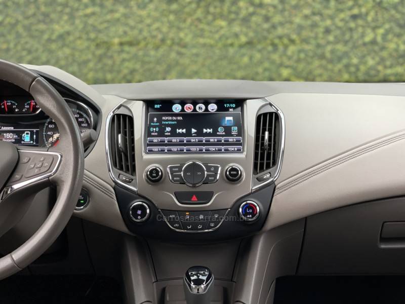 CHEVROLET - CRUZE - 2018/2019 - Vermelha - R$ 98.900,00
