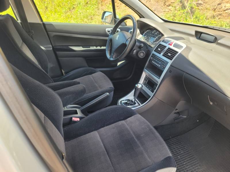PEUGEOT - 307 - 2006/2007 - Prata - R$ 23.900,00