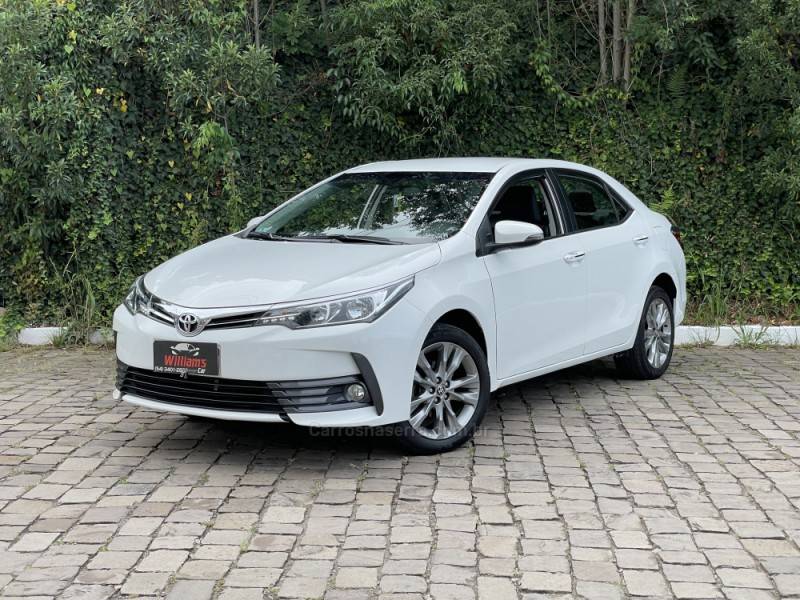 TOYOTA - COROLLA - 2019/2019 - Branca - R$ 108.900,00