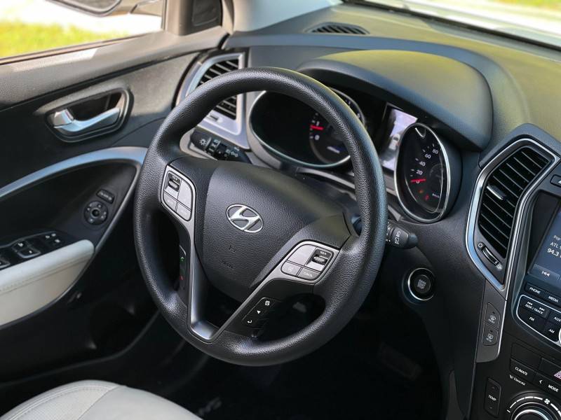 HYUNDAI - SANTA FÉ - 2013/2014 - Branca - R$ 85.900,00