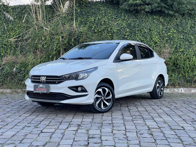 FIAT - CRONOS - 2023/2023 - Branca - R$ 69.900,00