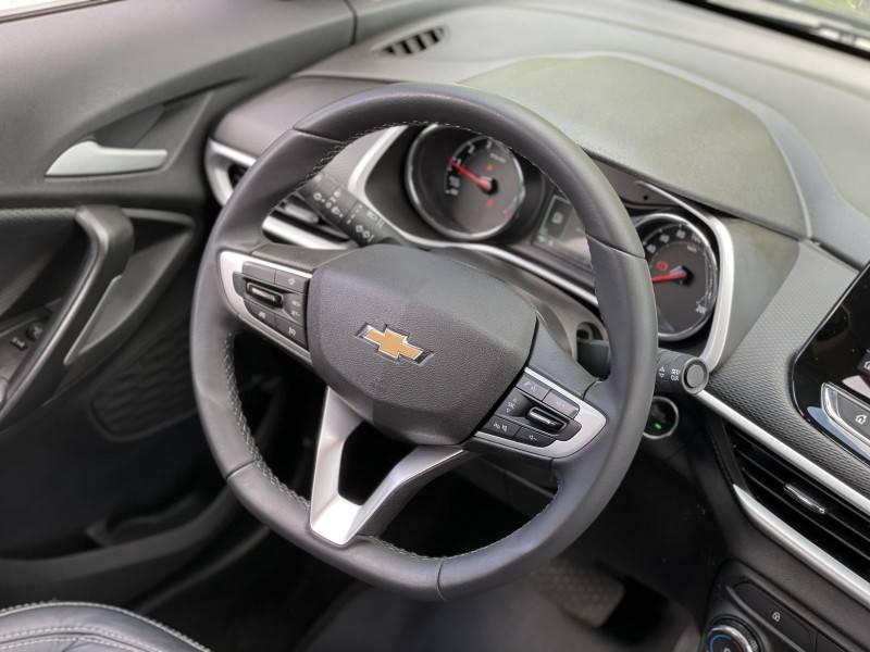 CHEVROLET - TRACKER - 2021/2022 - Preta - R$ 99.900,00