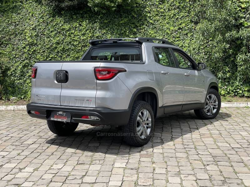 FIAT - TORO - 2020/2021 - Prata - R$ 114.900,00