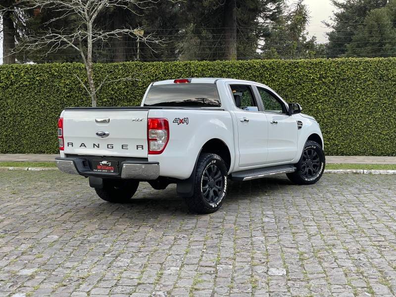 FORD - RANGER - 2019/2019 - Branca - R$ 144.900,00