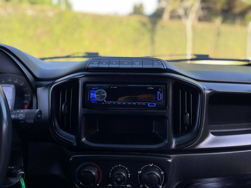 FIAT - FIORINO - 2023/2024 - Branca - R$ 89.900,00