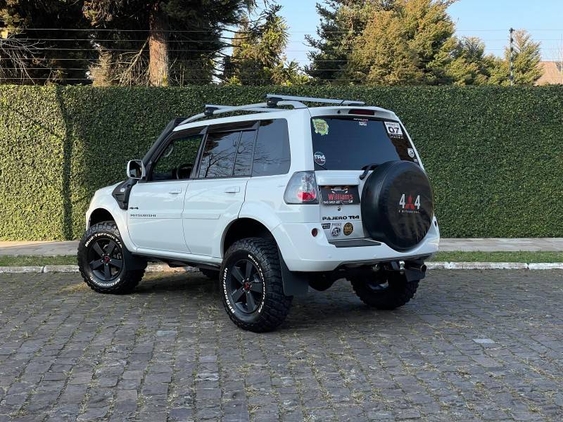 MITSUBISHI - PAJERO TR4 - 2011/2011 - Branca - R$ 79.000,00
