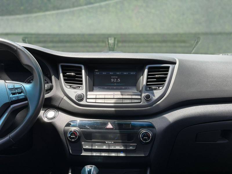 HYUNDAI - TUCSON - 2017/2018 - Branca - R$ 98.900,00