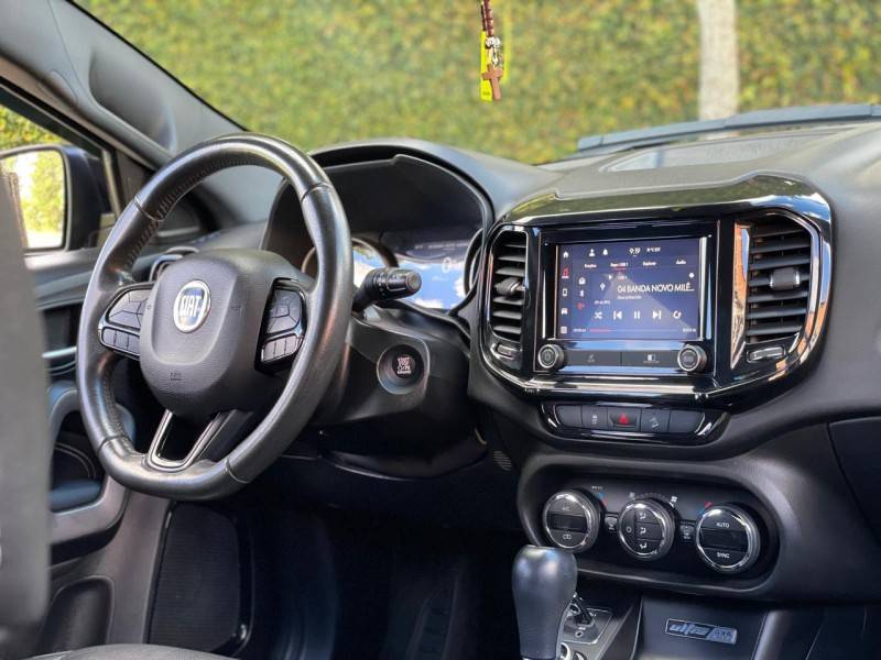 FIAT - TORO - 2021/2021 - Azul - R$ 123.900,00