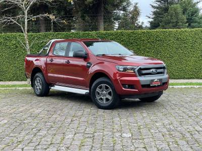 FORD - RANGER - 2017/2018 - Vermelha - R$ 117.900,00