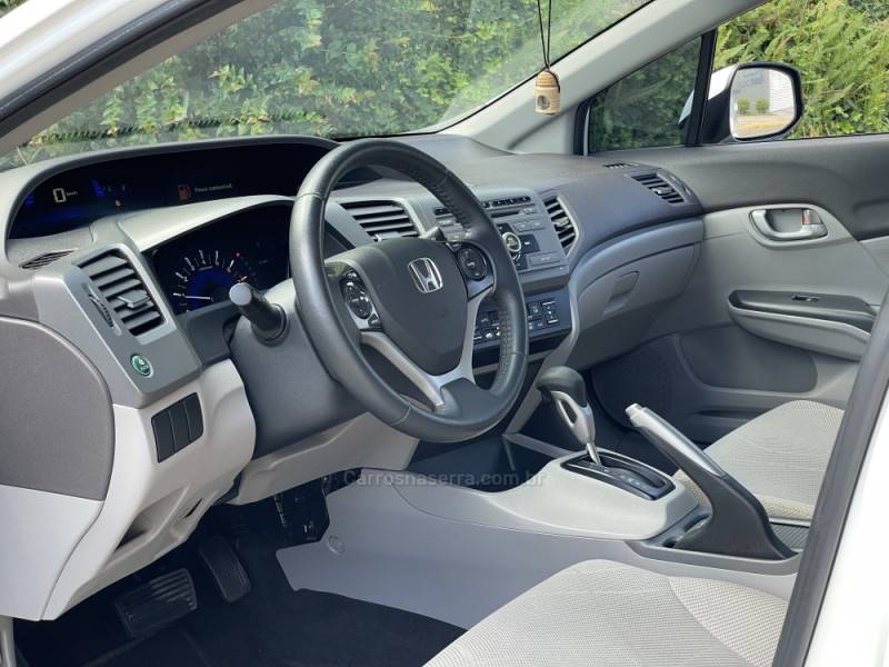 HONDA - CIVIC - 2012/2013 - Branca - R$ 63.900,00