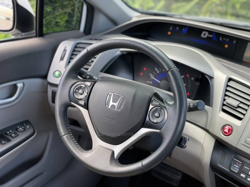 HONDA - CIVIC - 2012/2013 - Branca - R$ 63.900,00
