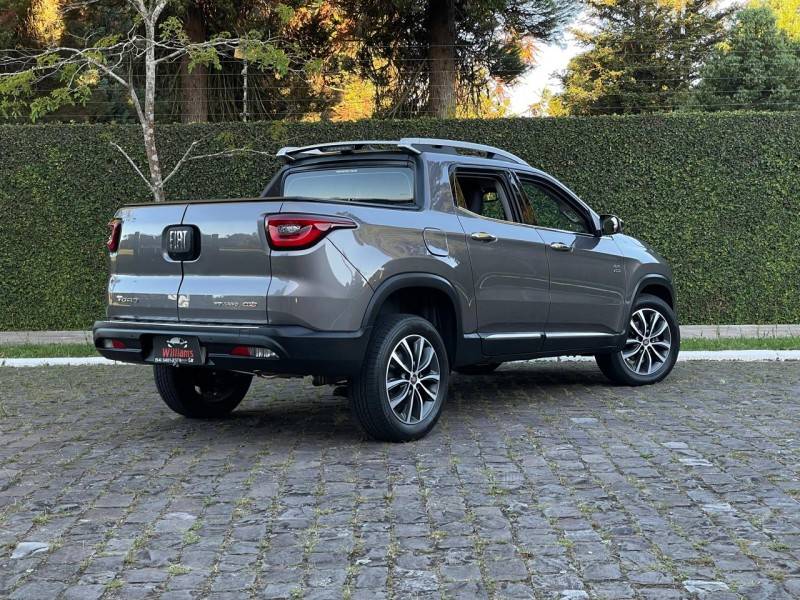 FIAT - TORO - 2020/2021 - Cinza - R$ 117.900,00