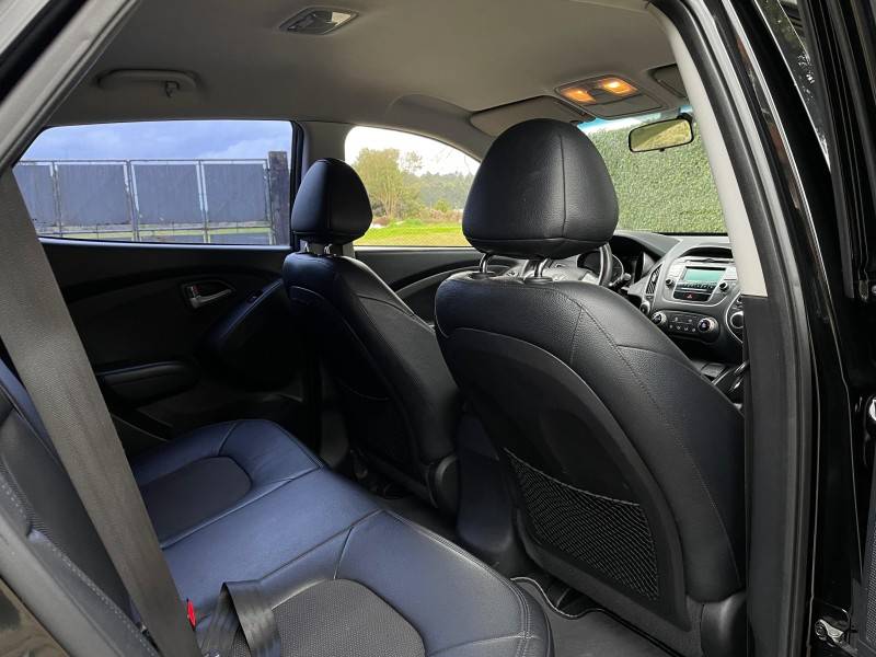 HYUNDAI - IX35 - 2010/2011 - Preta - R$ 58.900,00