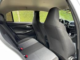 CHEVROLET - ONIX - 2021/2022 - Branca - R$ 68.900,00