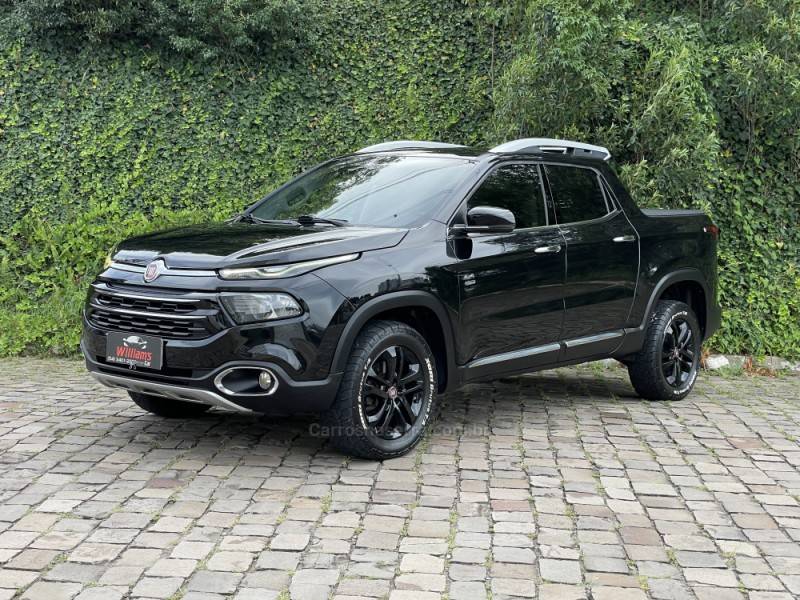 FIAT - TORO - 2016/2017 - Preta - R$ 97.900,00
