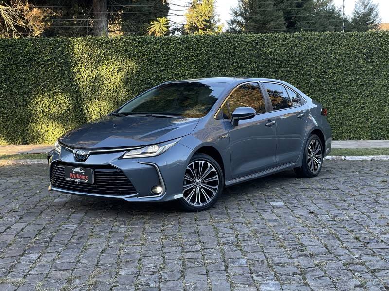 TOYOTA - COROLLA - 2020/2021 - Azul - R$ 135.900,00