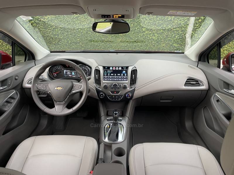 CHEVROLET - CRUZE - 2018/2019 - Vermelha - R$ 98.900,00