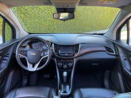 CHEVROLET - TRACKER - 2017/2018 - Branca - R$ 86.900,00
