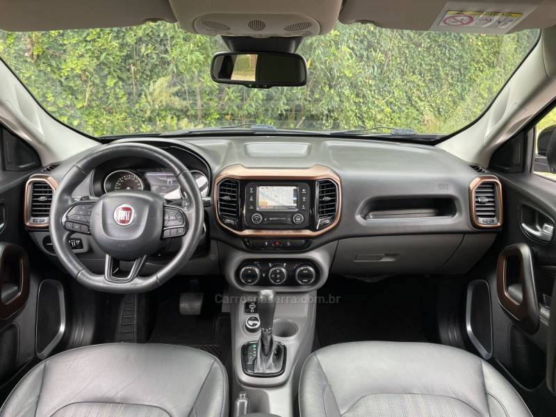 FIAT - TORO - 2016/2017 - Preta - R$ 97.900,00