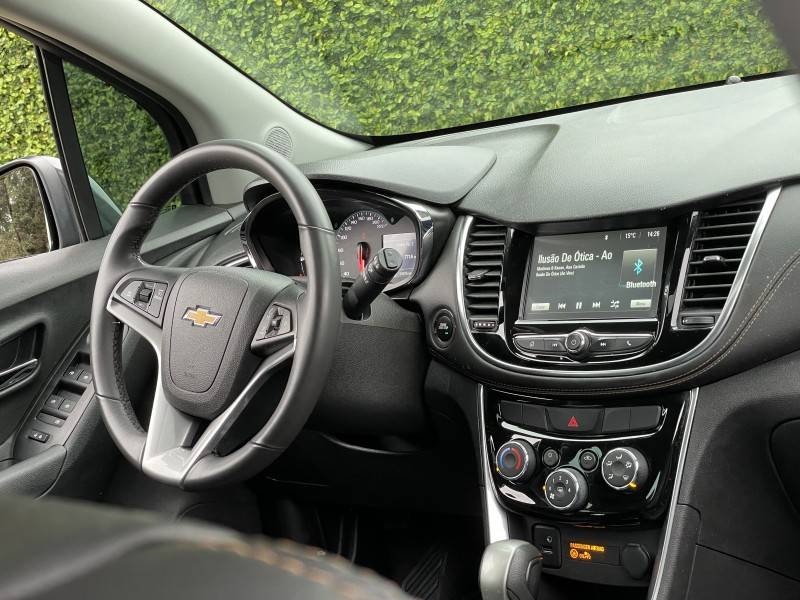 CHEVROLET - TRACKER - 2017/2017 - Cinza - R$ 83.900,00