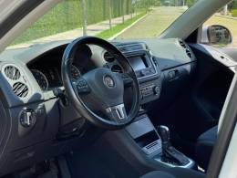 VOLKSWAGEN - TIGUAN - 2011/2012 - Prata - R$ 56.900,00