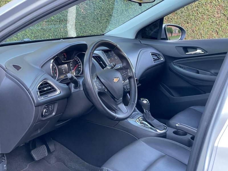 CHEVROLET - CRUZE - 2021/2021 - Prata - R$ 99.900,00