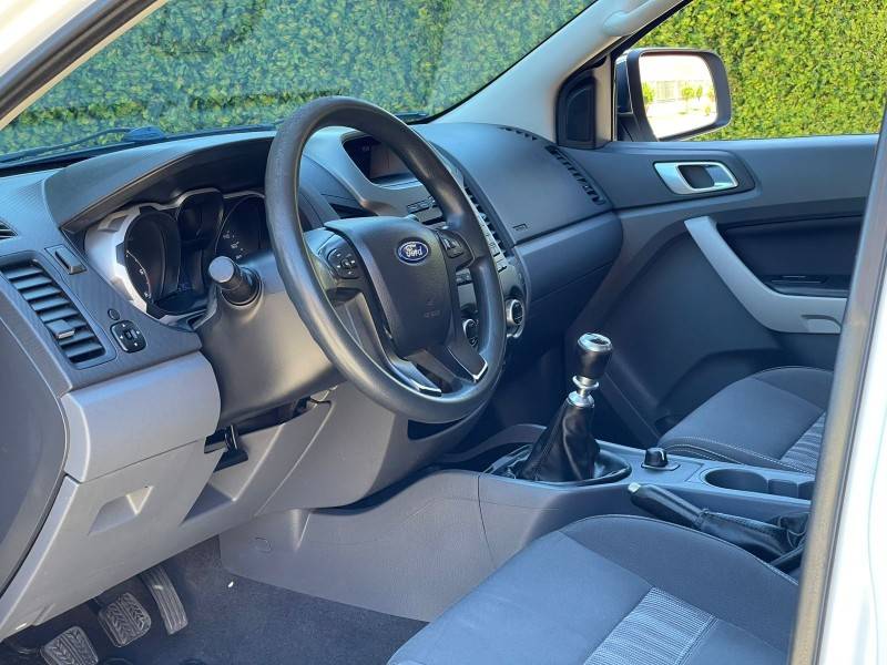 FORD - RANGER - 2012/2013 - Branca - R$ 91.900,00