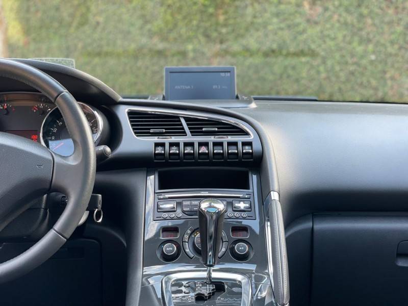 PEUGEOT - 3008 - 2012/2013 - Branca - R$ 43.900,00