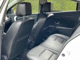 RENAULT - FLUENCE - 2013/2014 - Branca - R$ 44.900,00