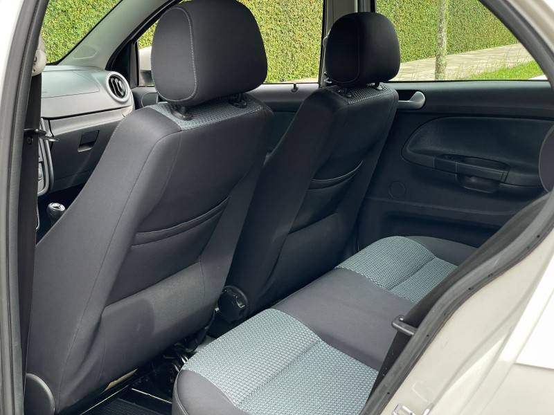 VOLKSWAGEN - GOL - 2012/2013 - Branca - R$ 39.900,00