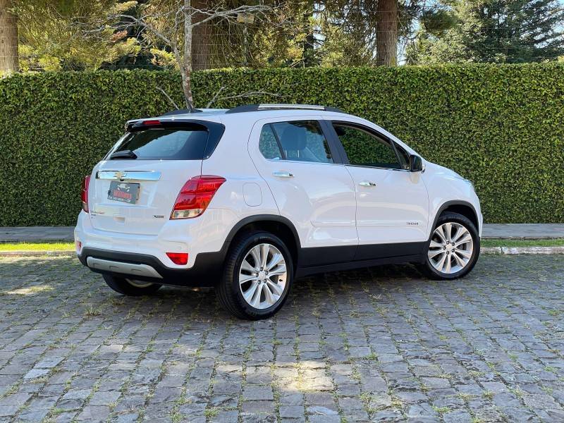 CHEVROLET - TRACKER - 2017/2018 - Branca - R$ 86.900,00