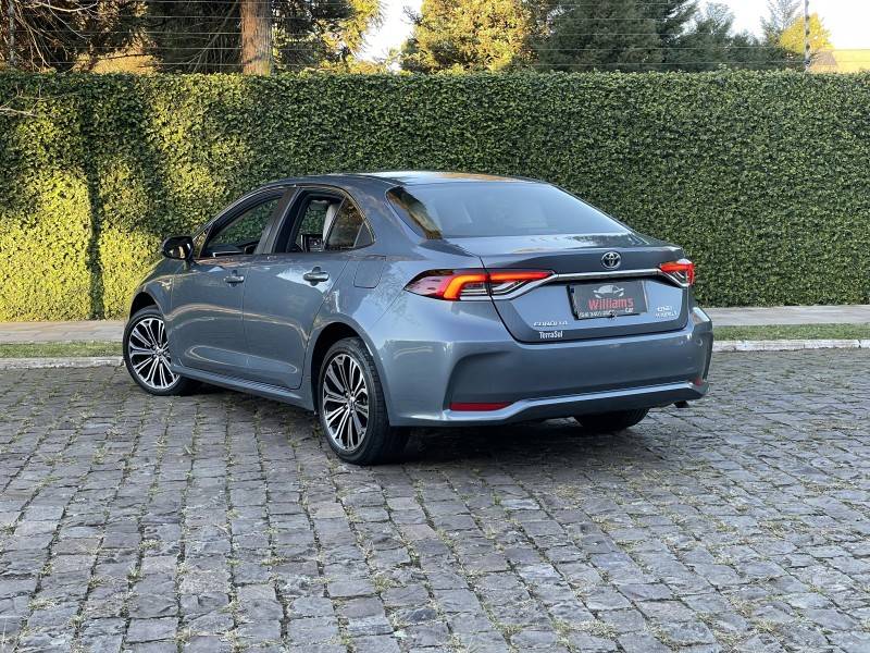 TOYOTA - COROLLA - 2020/2021 - Azul - R$ 135.900,00