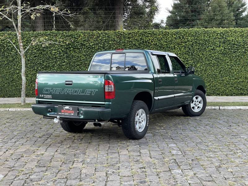 CHEVROLET - S10 - 2002/2002 - Verde - R$ 62.900,00