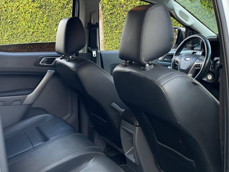 FORD - RANGER - 2019/2019 - Branca - R$ 144.900,00