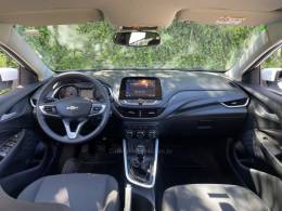 CHEVROLET - ONIX - 2022/2023 - Branca - R$ 76.900,00