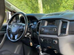 FORD - RANGER - 2018/2019 - Branca - R$ 124.900,00