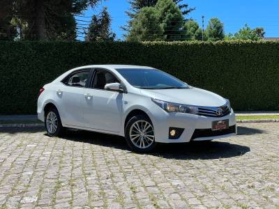 TOYOTA - COROLLA - 2014/2015 - Branca - R$ 83.900,00